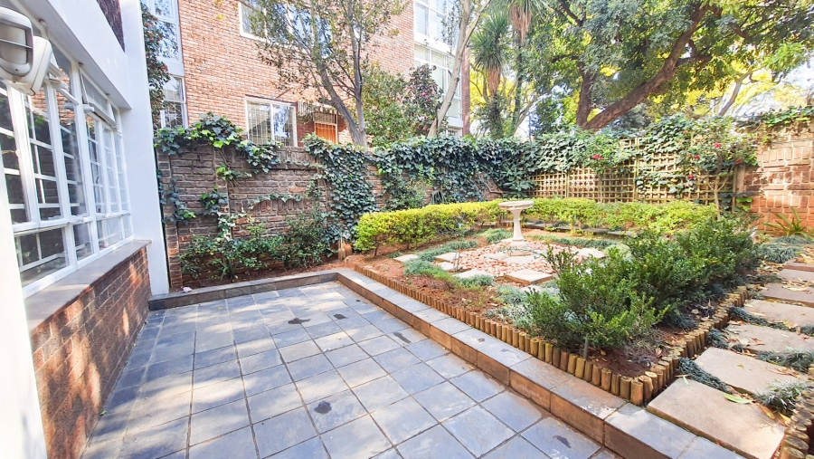 2 Bedroom Property for Sale in Birdhaven Gauteng
