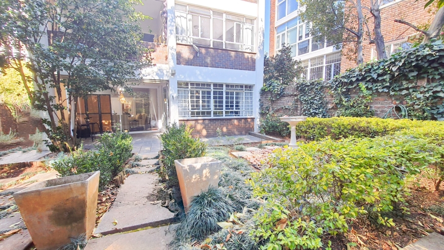 2 Bedroom Property for Sale in Birdhaven Gauteng