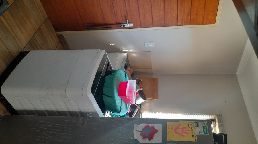 2 Bedroom Property for Sale in Clayville Gauteng