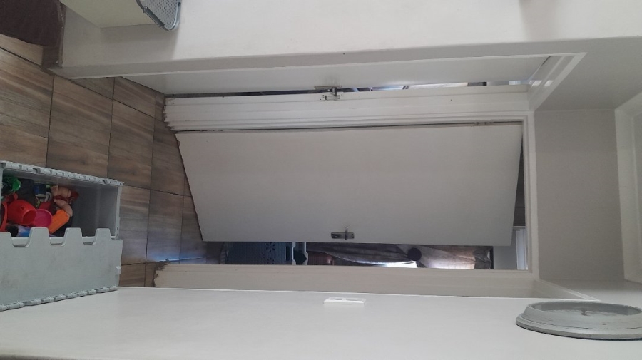 2 Bedroom Property for Sale in Clayville Gauteng