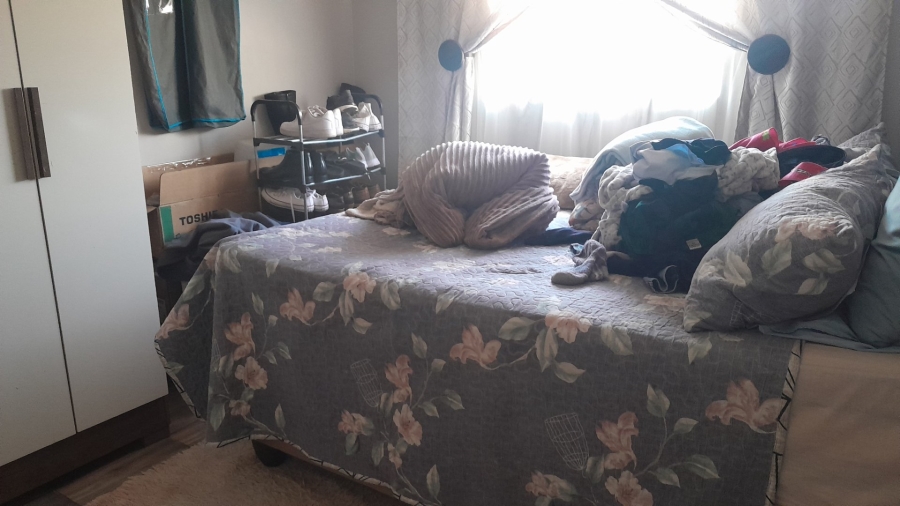 2 Bedroom Property for Sale in Clayville Gauteng