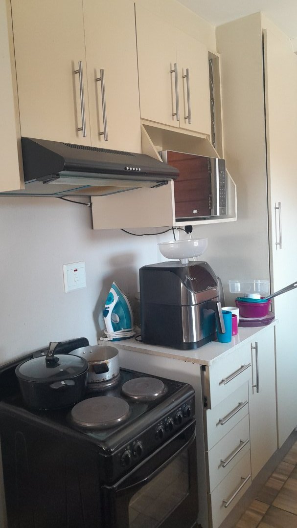 2 Bedroom Property for Sale in Clayville Gauteng