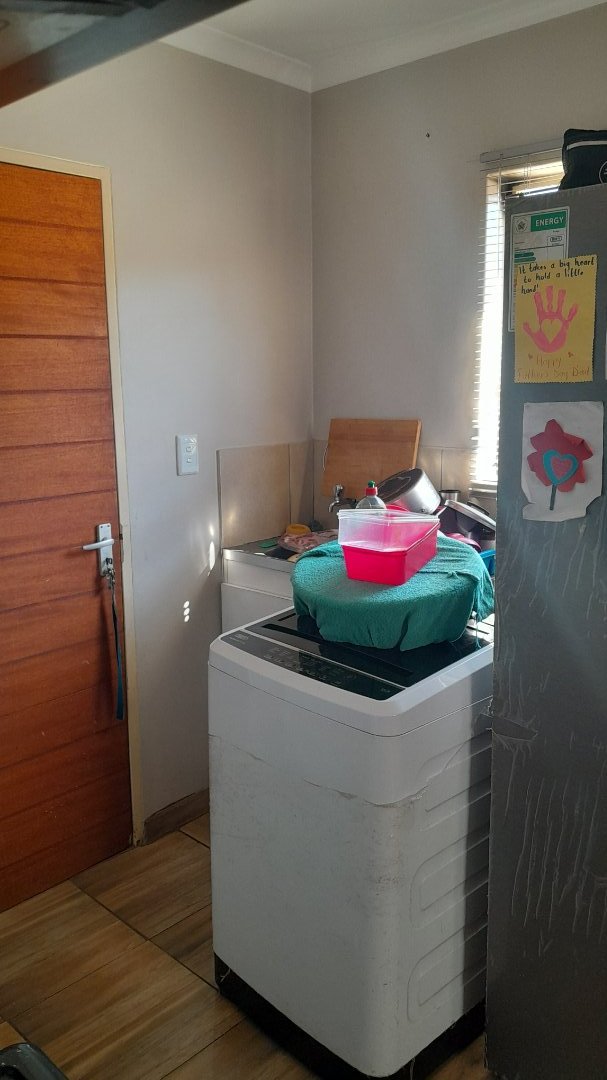 2 Bedroom Property for Sale in Clayville Gauteng