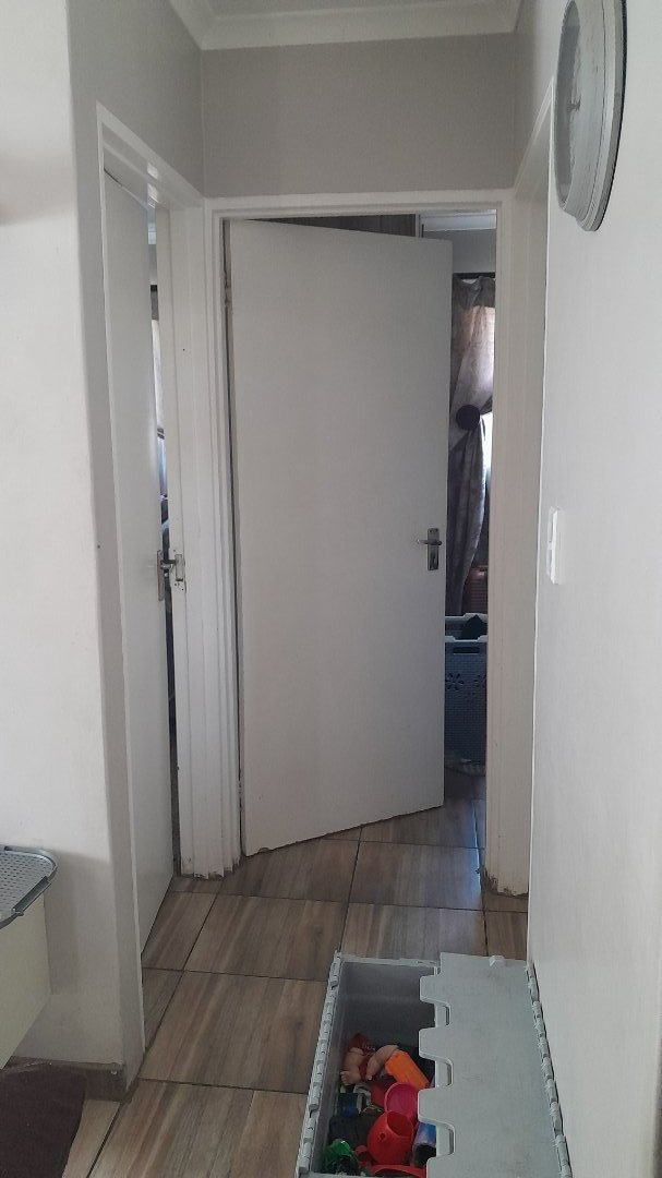 2 Bedroom Property for Sale in Clayville Gauteng