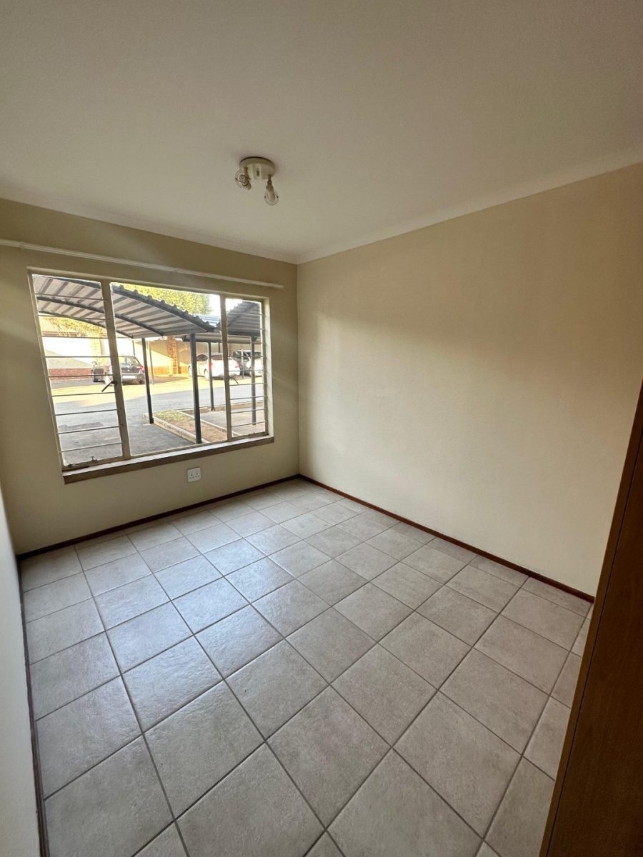  Bedroom Property for Sale in Montana Tuine Gauteng