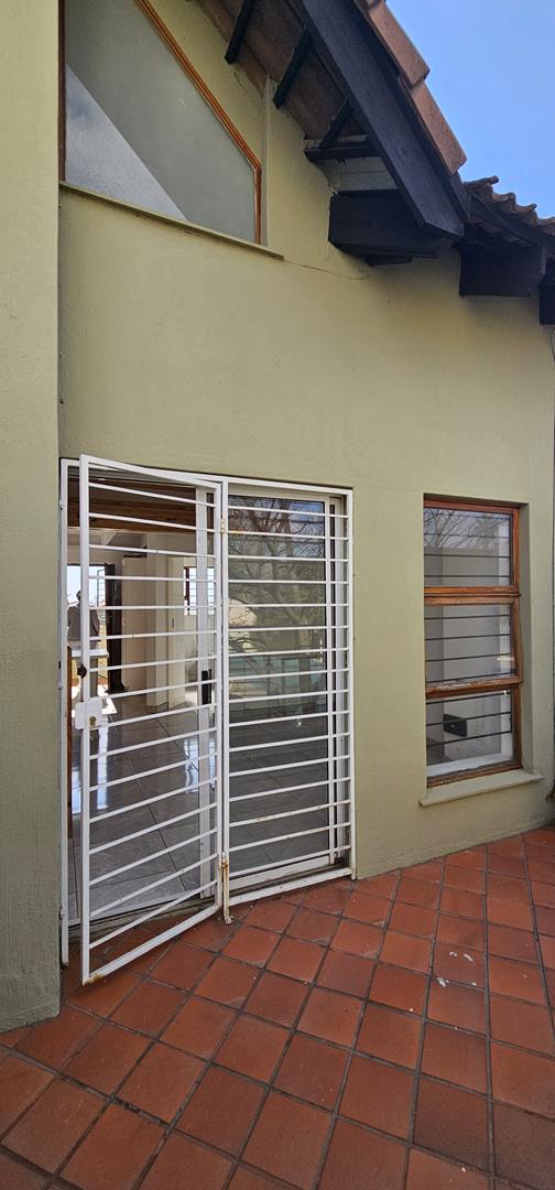 1 Bedroom Property for Sale in Ferndale Gauteng