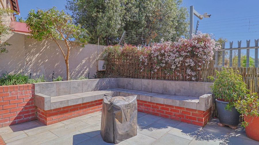 3 Bedroom Property for Sale in Candlewoods Country Estate Gauteng