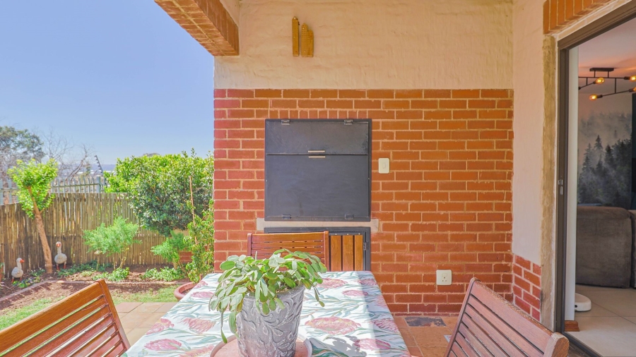 3 Bedroom Property for Sale in Candlewoods Country Estate Gauteng