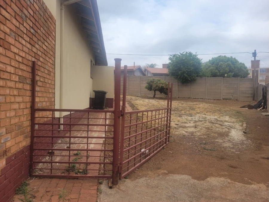 3 Bedroom Property for Sale in Kwaggasrand Gauteng