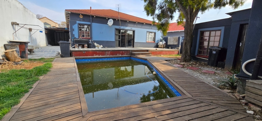 3 Bedroom Property for Sale in Orange Grove Gauteng