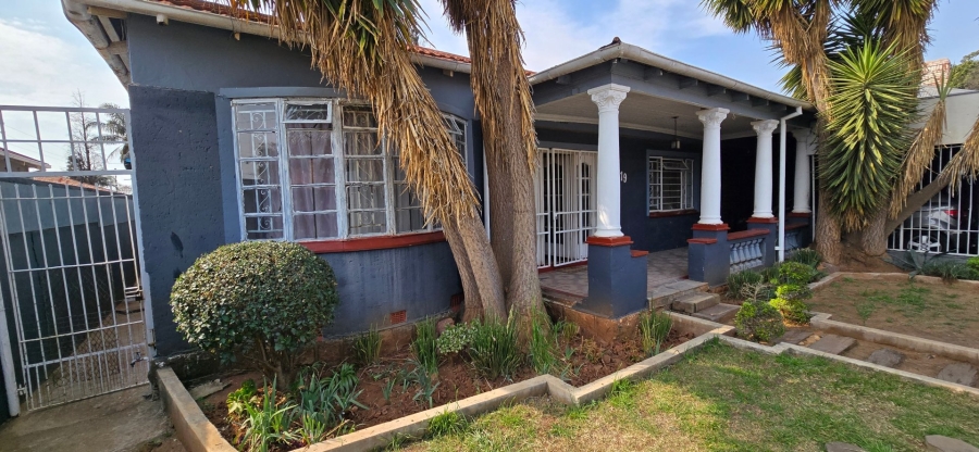 3 Bedroom Property for Sale in Orange Grove Gauteng