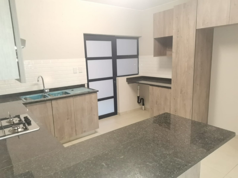 To Let 3 Bedroom Property for Rent in Bartlett Gauteng