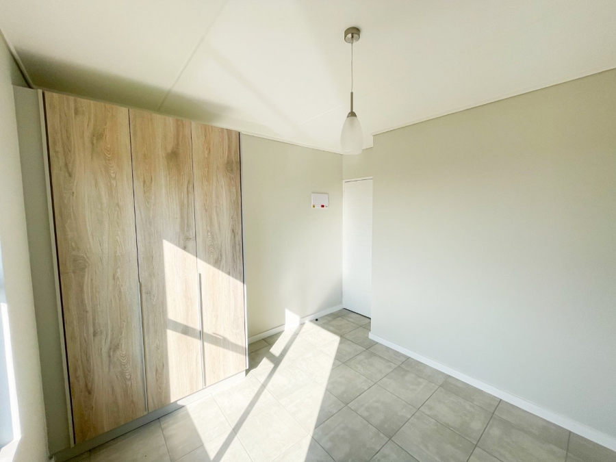 To Let 1 Bedroom Property for Rent in Mooikloof Manor Gauteng