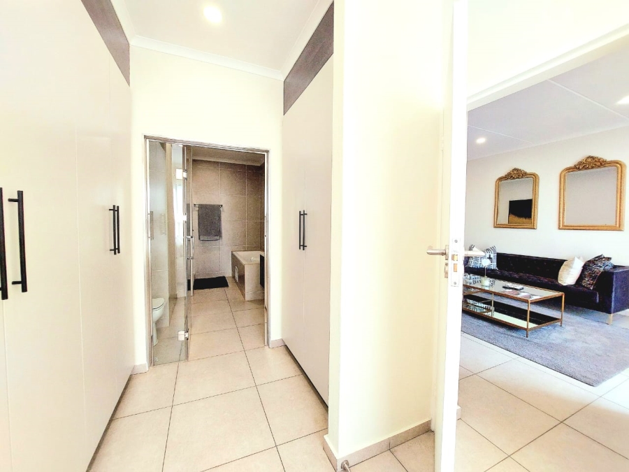3 Bedroom Property for Sale in Lonehill Gauteng