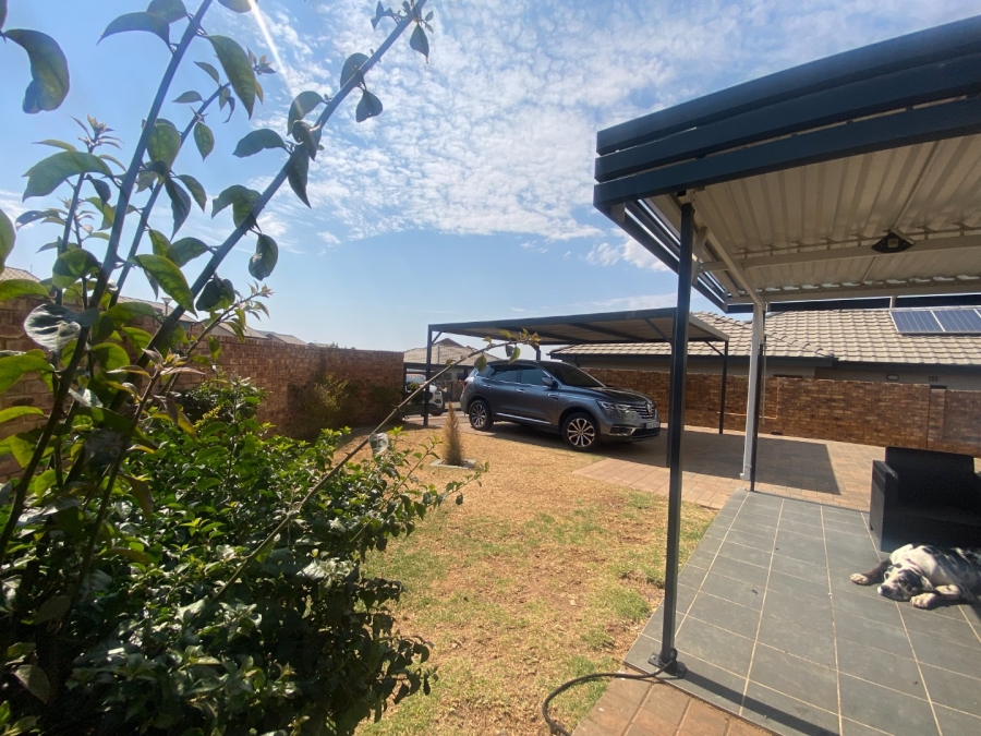 3 Bedroom Property for Sale in Lion Pride Gauteng