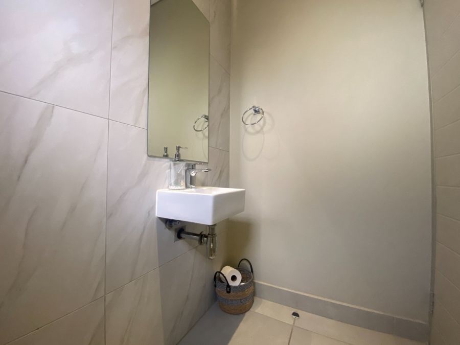 3 Bedroom Property for Sale in Lion Pride Gauteng