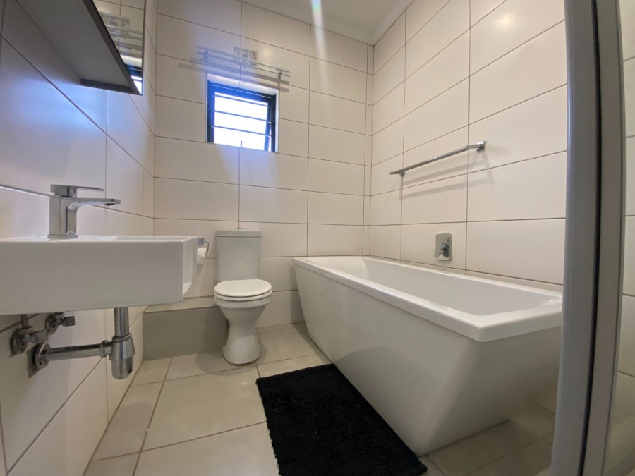 3 Bedroom Property for Sale in Lion Pride Gauteng
