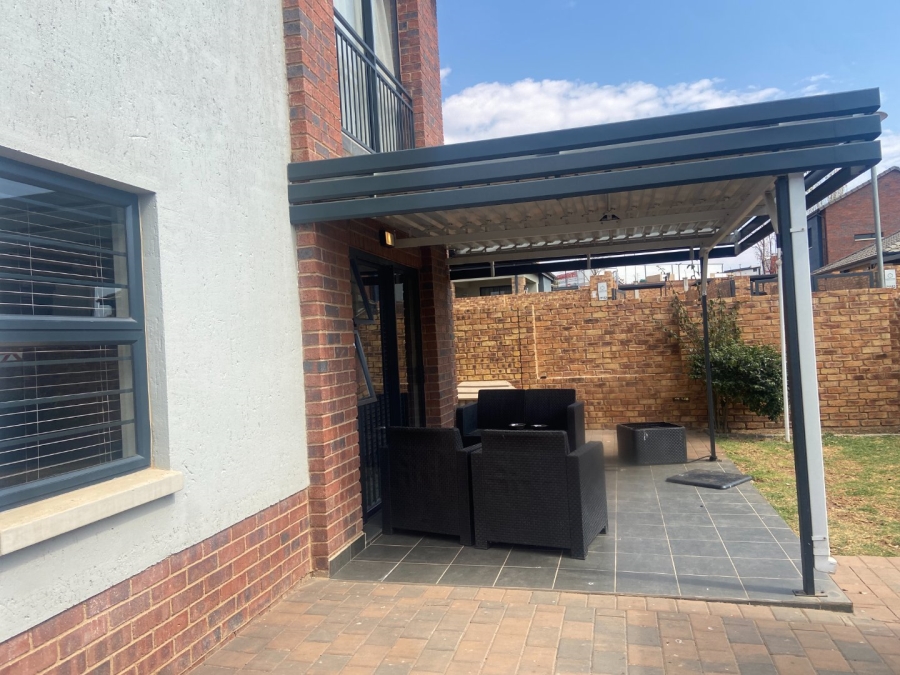 3 Bedroom Property for Sale in Lion Pride Gauteng