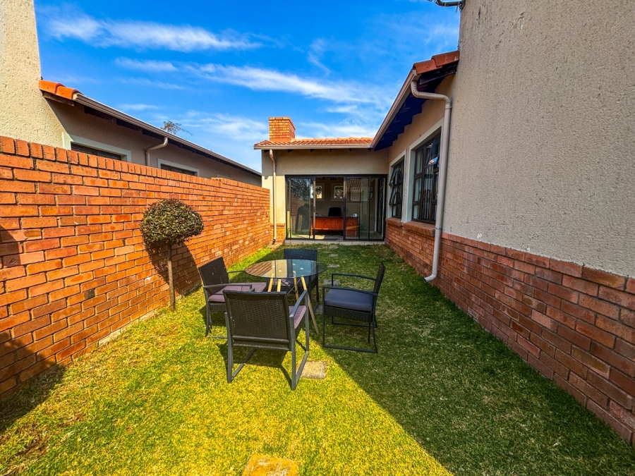 4 Bedroom Property for Sale in Noordwyk Gauteng