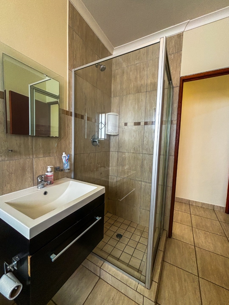 4 Bedroom Property for Sale in Noordwyk Gauteng