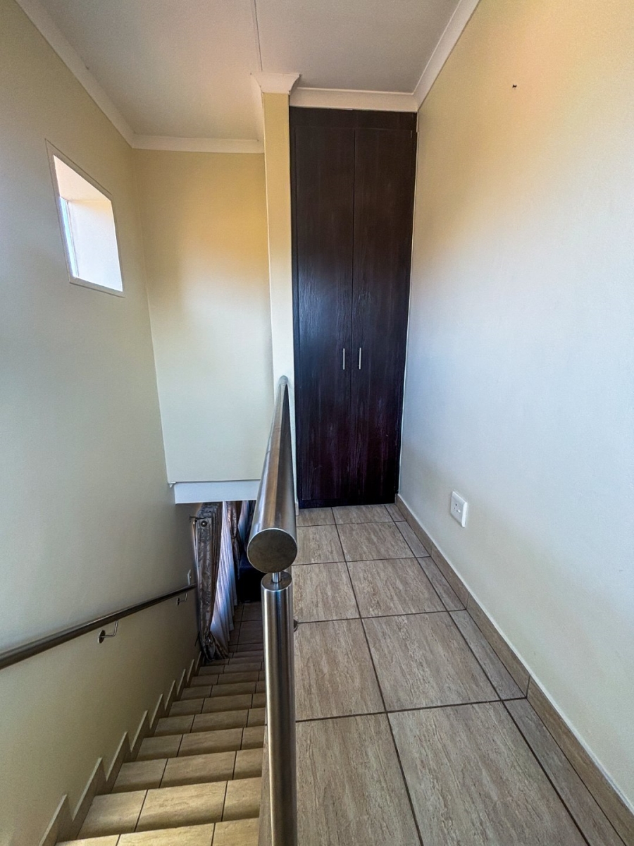 4 Bedroom Property for Sale in Noordwyk Gauteng