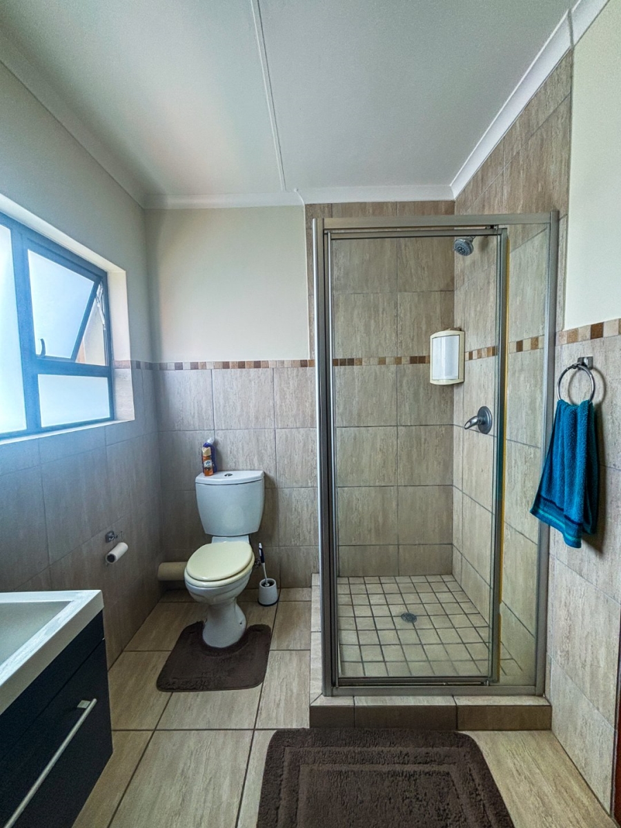 4 Bedroom Property for Sale in Noordwyk Gauteng