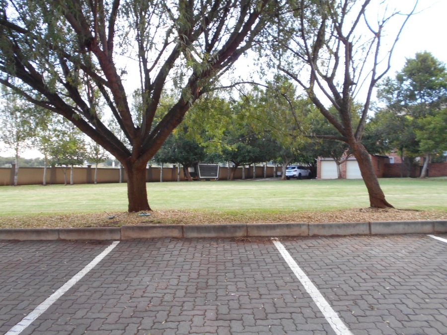 2 Bedroom Property for Sale in Eco Park Gauteng