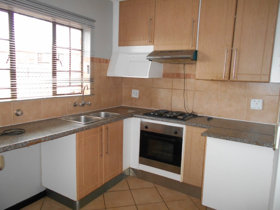 2 Bedroom Property for Sale in Eco Park Gauteng