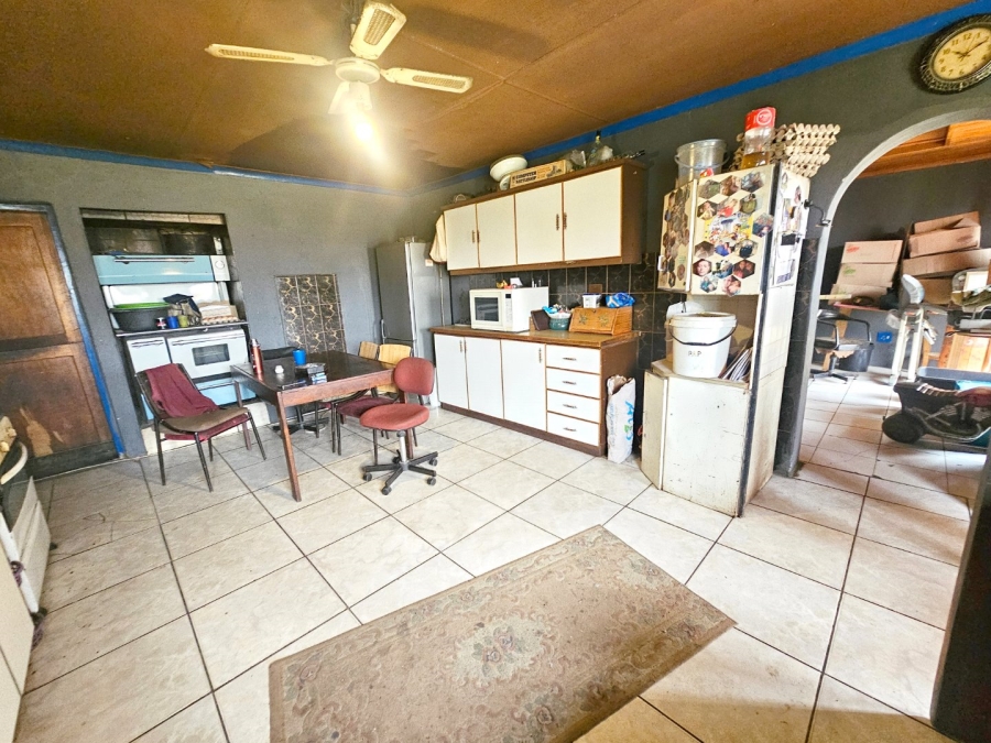 5 Bedroom Property for Sale in Endicott Gauteng