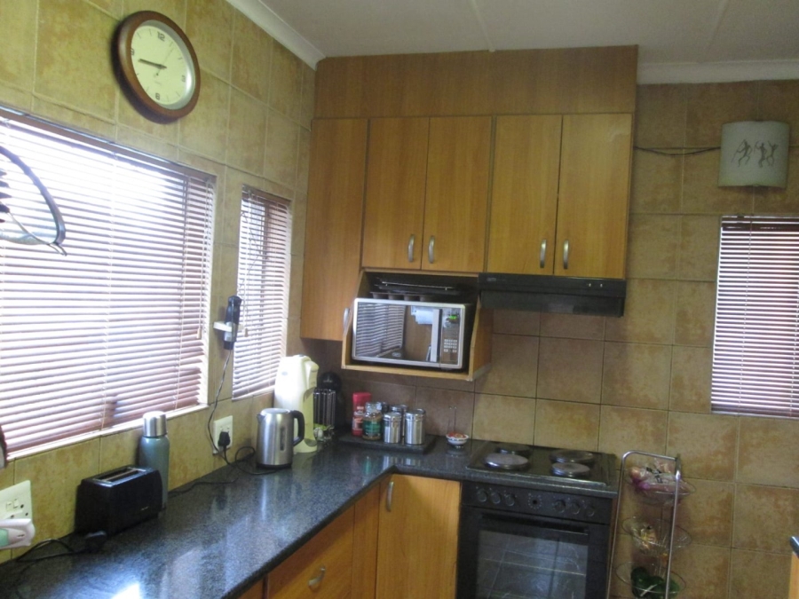 3 Bedroom Property for Sale in Edleen Gauteng