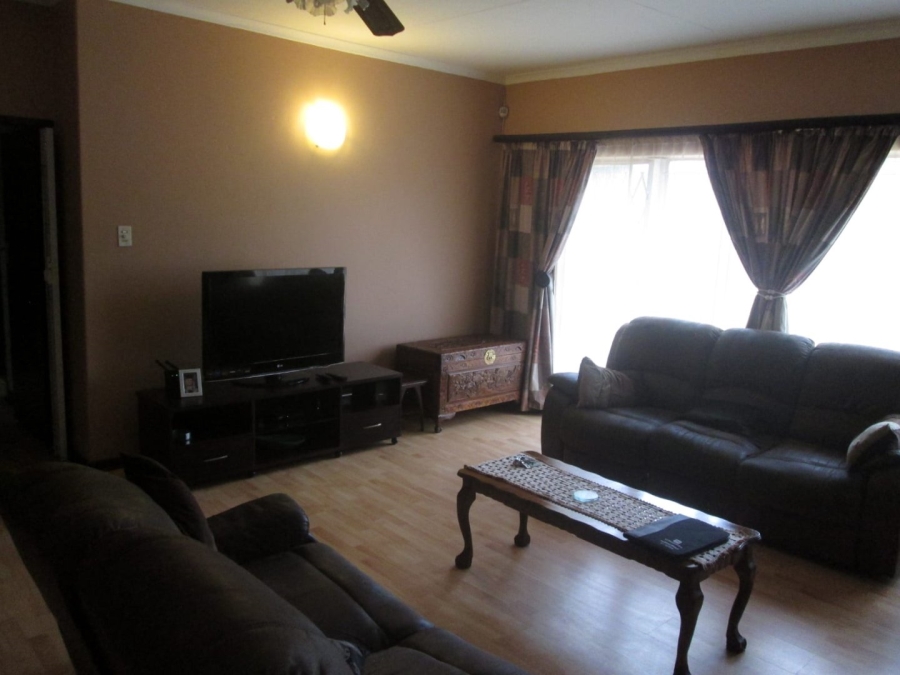 3 Bedroom Property for Sale in Edleen Gauteng