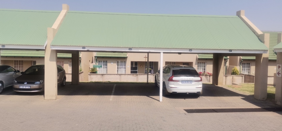2 Bedroom Property for Sale in Kosmosdal Gauteng