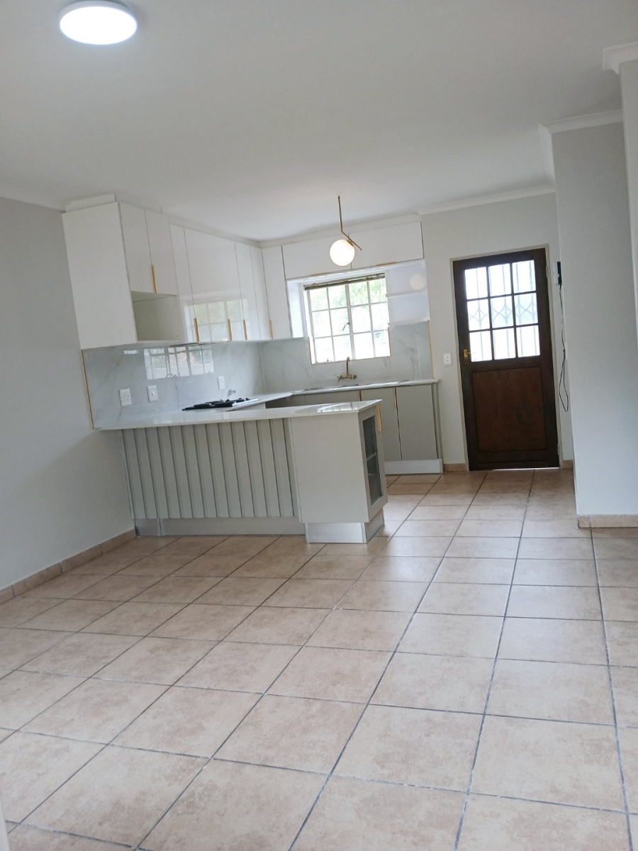 To Let 2 Bedroom Property for Rent in Kosmosdal Gauteng