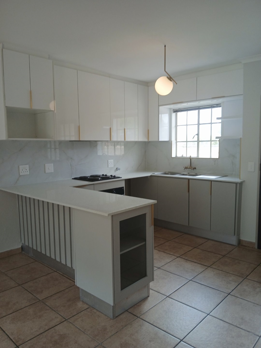 To Let 2 Bedroom Property for Rent in Kosmosdal Gauteng