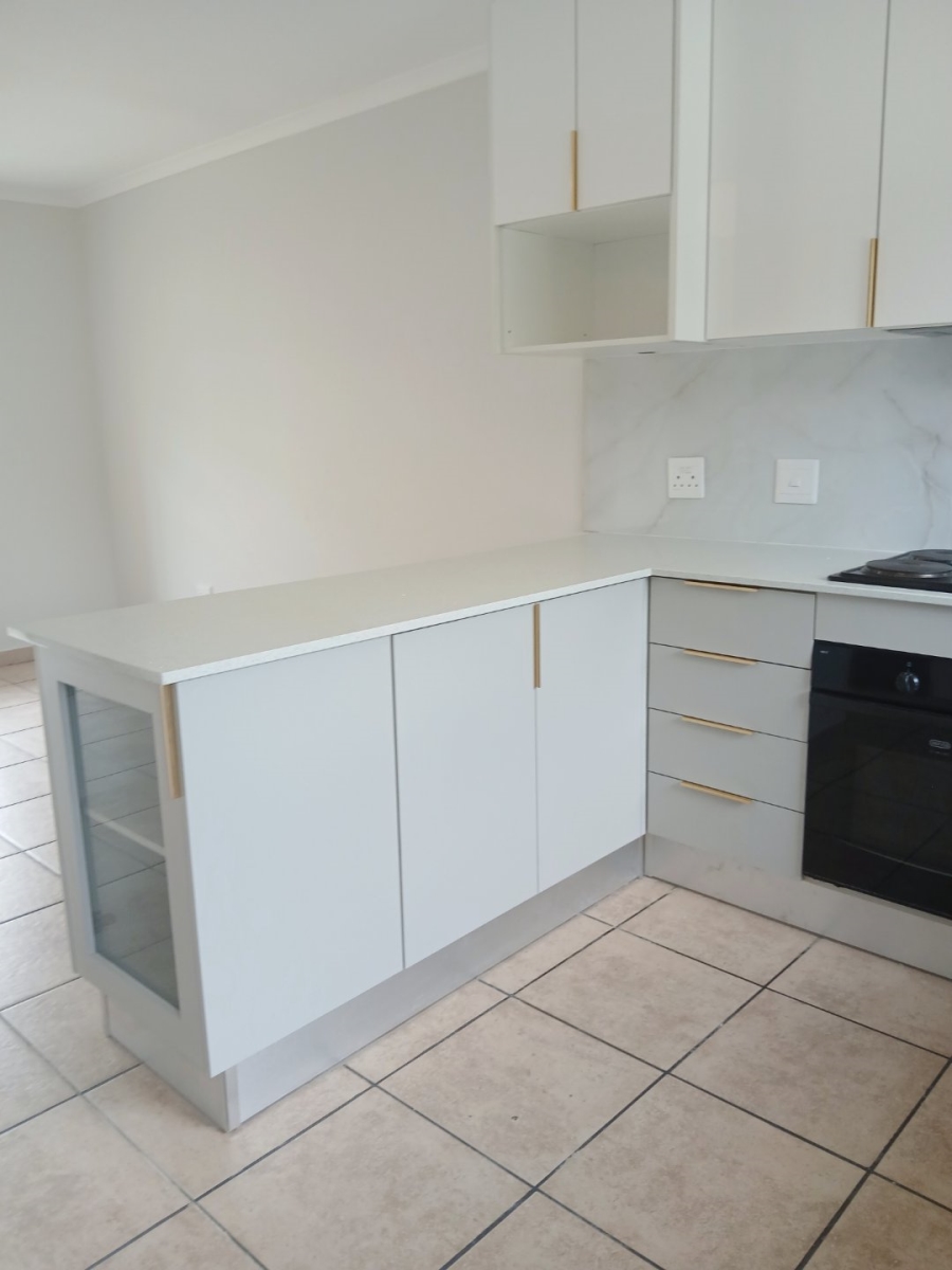 To Let 2 Bedroom Property for Rent in Kosmosdal Gauteng