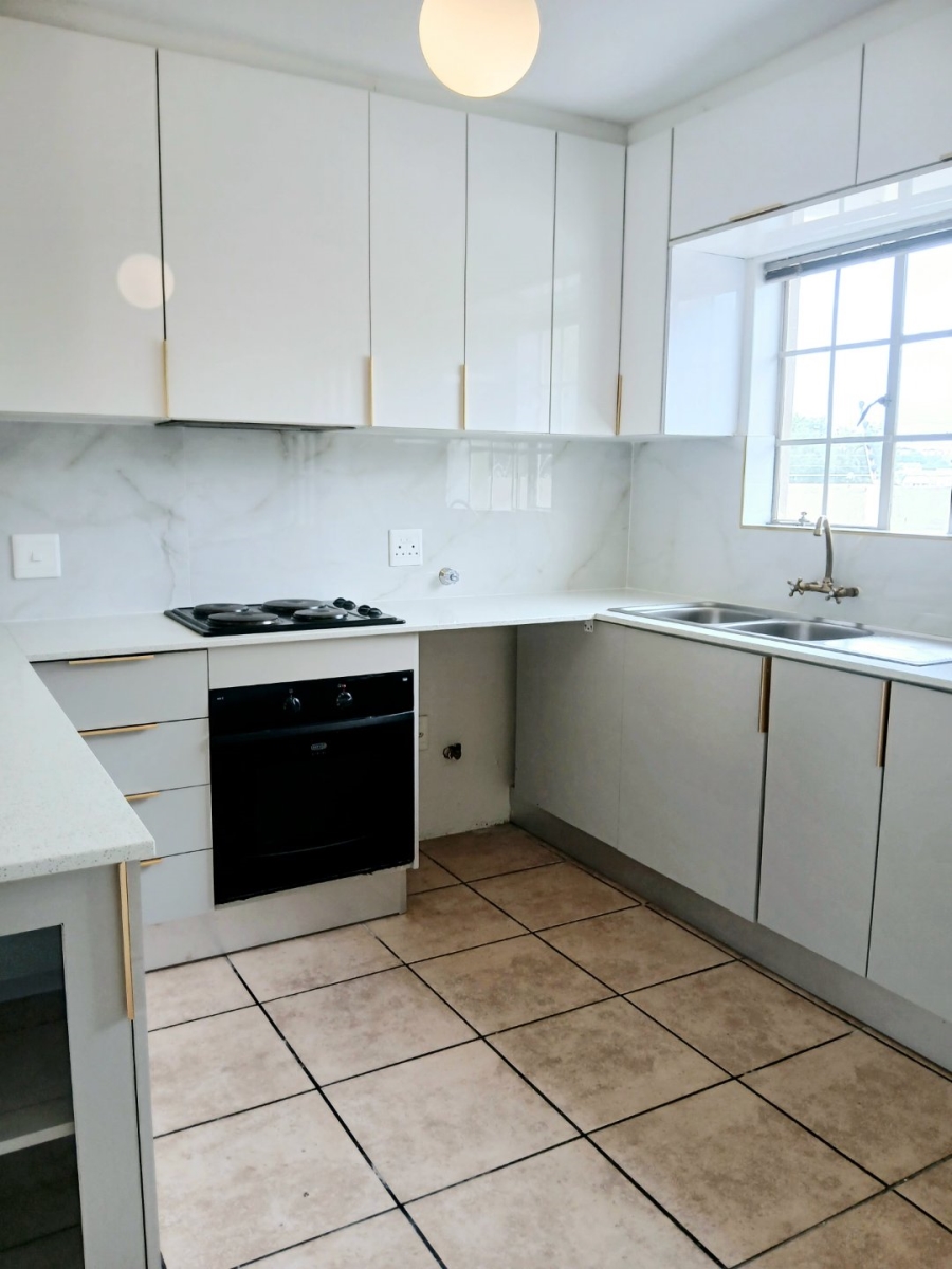 To Let 2 Bedroom Property for Rent in Kosmosdal Gauteng