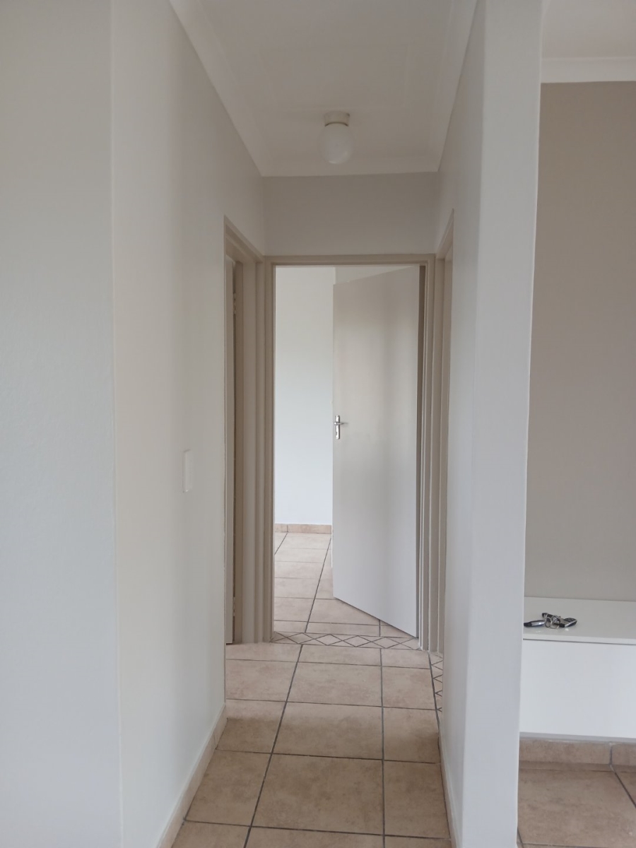 To Let 2 Bedroom Property for Rent in Kosmosdal Gauteng