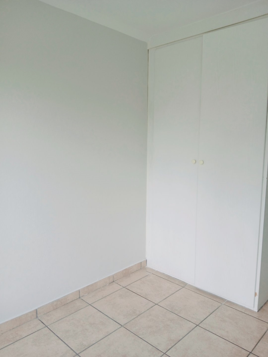To Let 2 Bedroom Property for Rent in Kosmosdal Gauteng