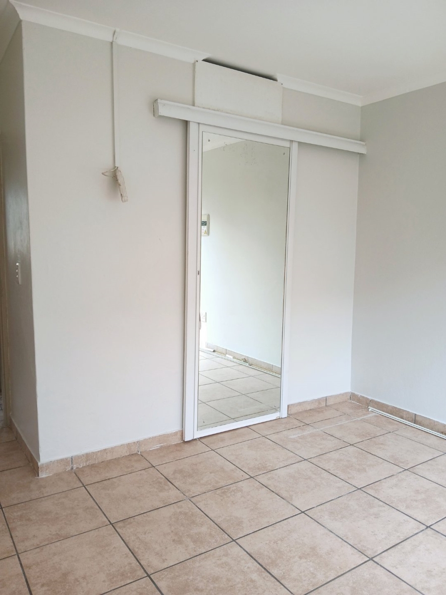 To Let 2 Bedroom Property for Rent in Kosmosdal Gauteng