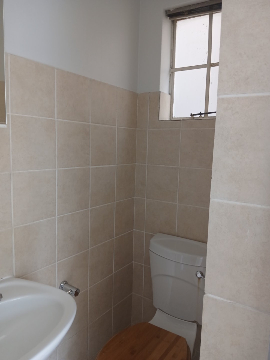 To Let 2 Bedroom Property for Rent in Kosmosdal Gauteng