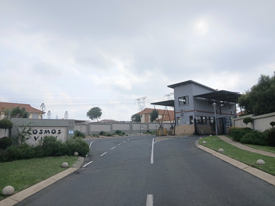 To Let 2 Bedroom Property for Rent in Kosmosdal Gauteng