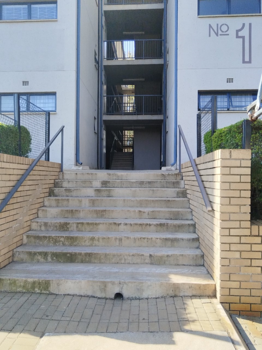 To Let 2 Bedroom Property for Rent in Clubview Gauteng