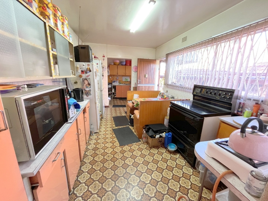 5 Bedroom Property for Sale in Florida Park Gauteng