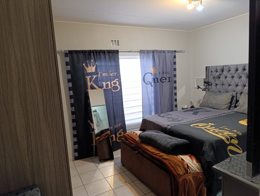 3 Bedroom Property for Sale in Klippoortjie Gauteng