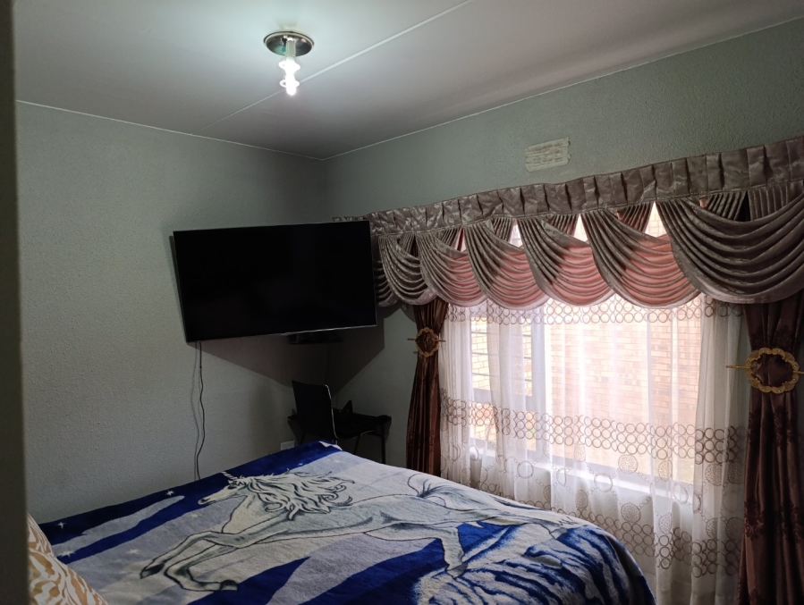 3 Bedroom Property for Sale in Klippoortjie Gauteng
