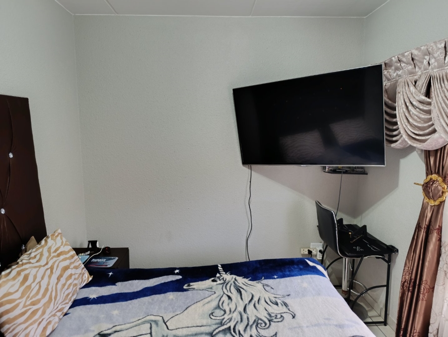 3 Bedroom Property for Sale in Klippoortjie Gauteng