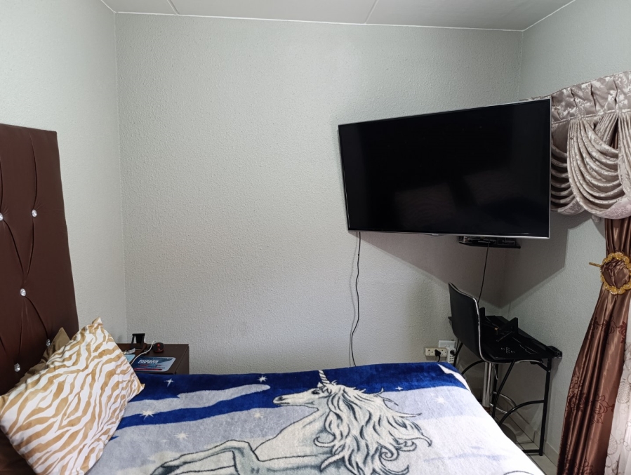 3 Bedroom Property for Sale in Klippoortjie Gauteng