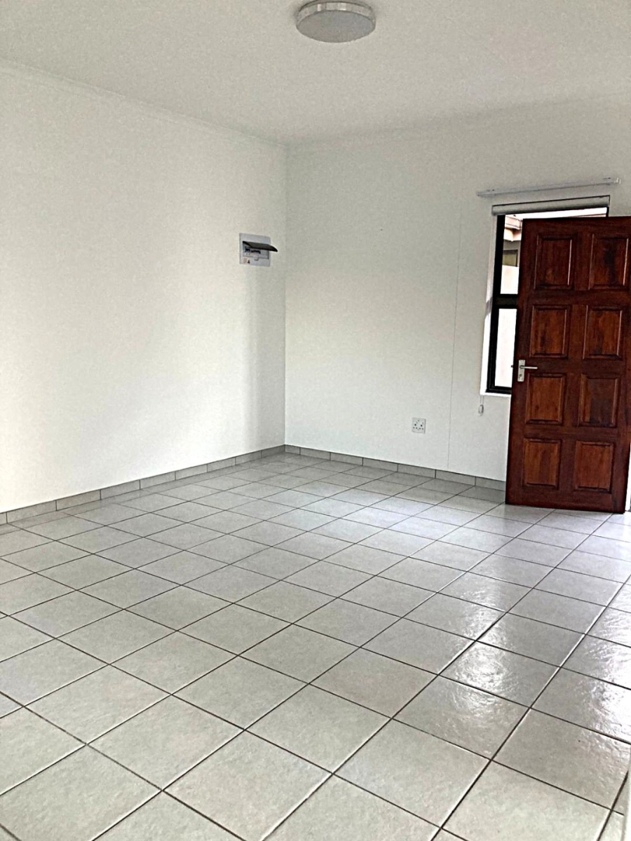 To Let 2 Bedroom Property for Rent in Victory Park Gauteng