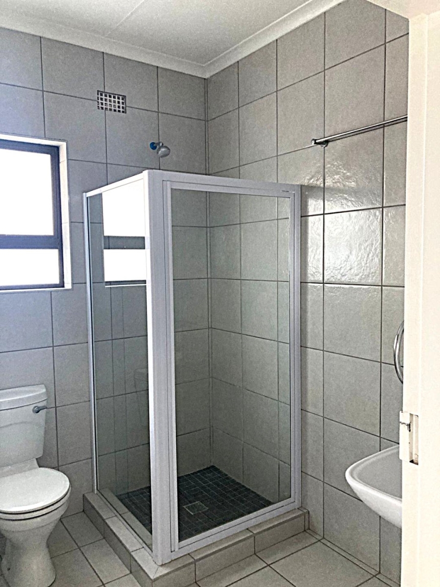 To Let 2 Bedroom Property for Rent in Victory Park Gauteng