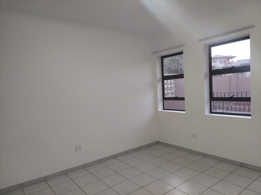To Let 2 Bedroom Property for Rent in Victory Park Gauteng